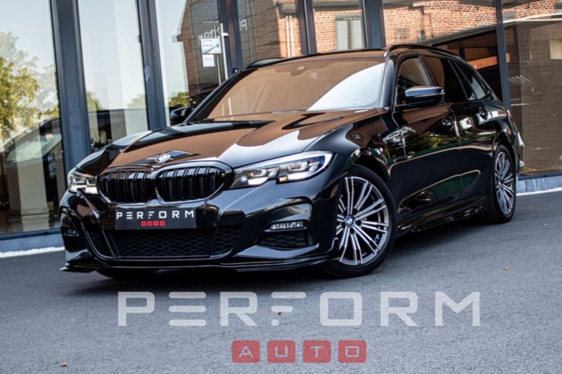 BMW 320 iAS*TOURING*M-PACK*TREKHAAK*AMBIENT LIGHT*, Auto's, Automaat, Gebruikt, 4 cilinders, https://public.car-pass.be/vhr/7af8668f-1e3f-427d-bac2-a13b060dc668