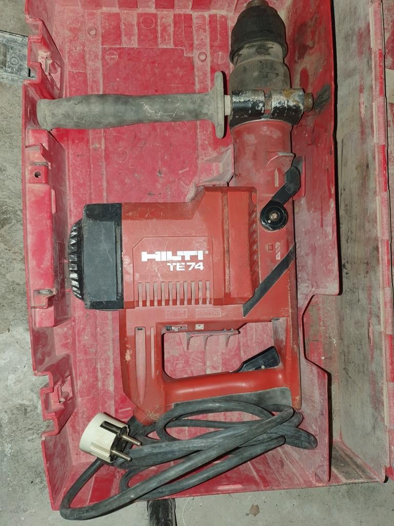 Foreuse marteau piqueur hilti TE74, Bricolage & Construction, Outillage | Foreuses, Enlèvement