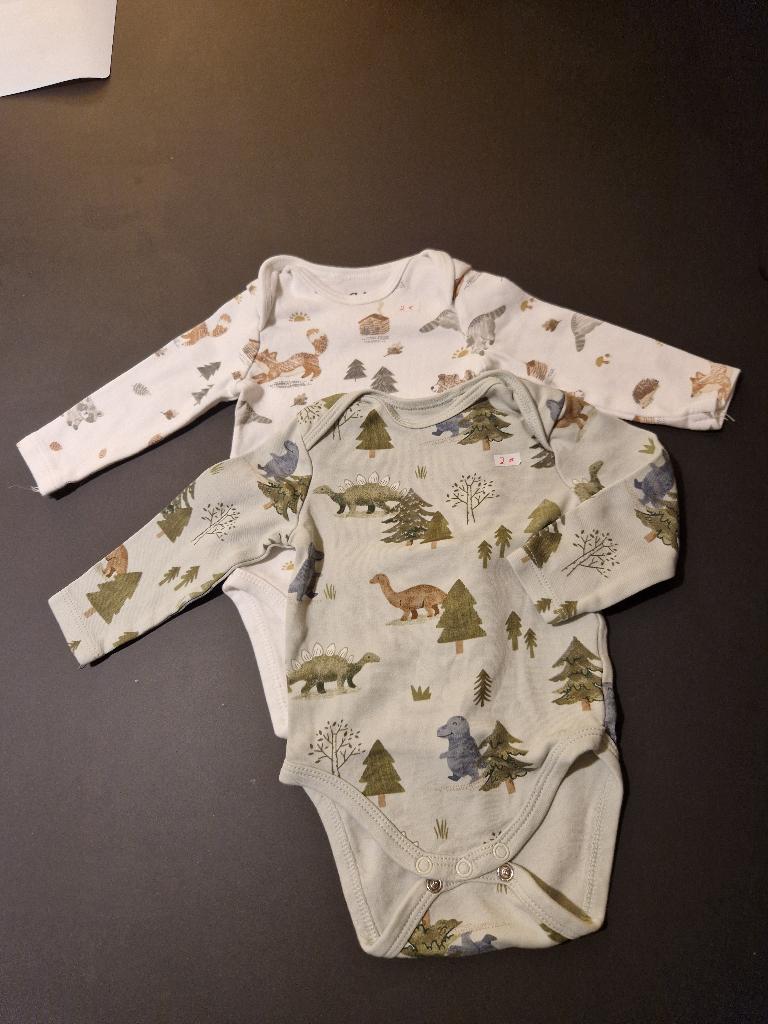 Twee nieuwe body s thema bos m 62, Kinderen en Baby's, Babykleding | Maat 62, Ophalen of Verzenden, Zo goed als nieuw, Overhemdje of Bloesje