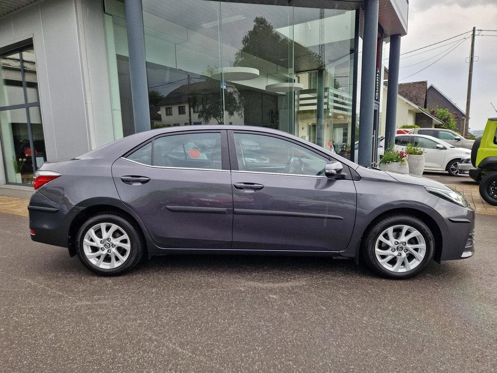 Toyota Corolla dynamique (bj 2017), https://public.car-pass.be/vhr/472b897a-1075-4d27-811c-f628dd2e9722, 4 deurs, Stof, Euro 6