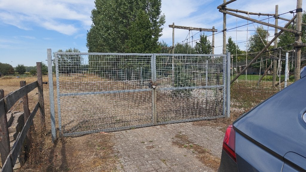 Pâturage à vendre, Animaux & Accessoires, Mise à l'étable, 2 ou 3 chevaux ou poneys