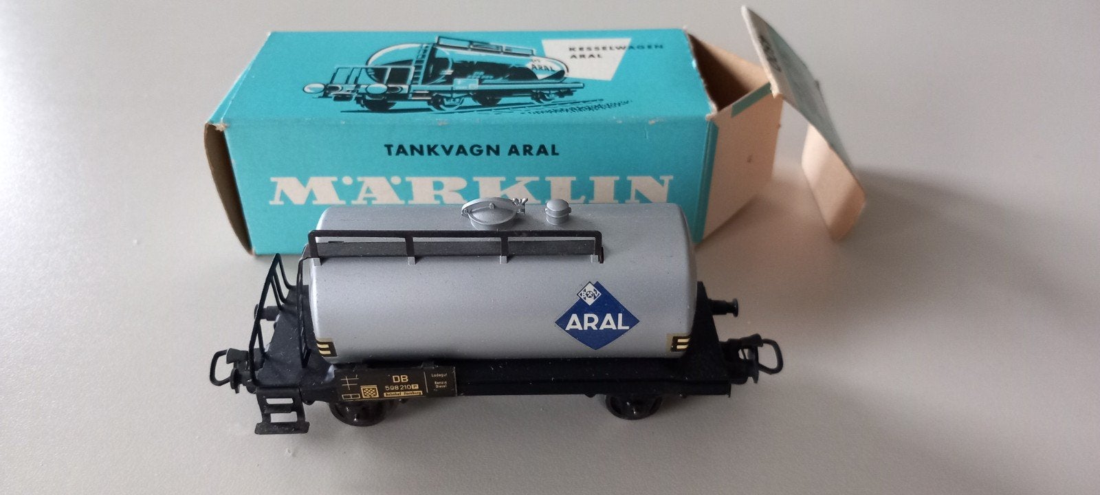 Wagon citerne Aral Marklin 4500 + boîte d'origine, Hobby & Loisirs créatifs, Enlèvement ou Envoi, Comme neuf