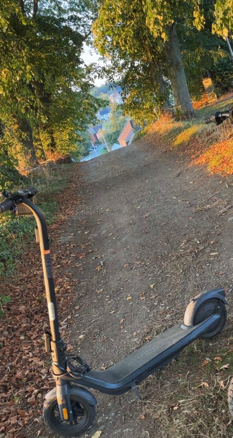 Ninebot e2 Pro, Fietsen en Brommers, Ophalen, Gebruikt, Elektrische step (E-scooter)