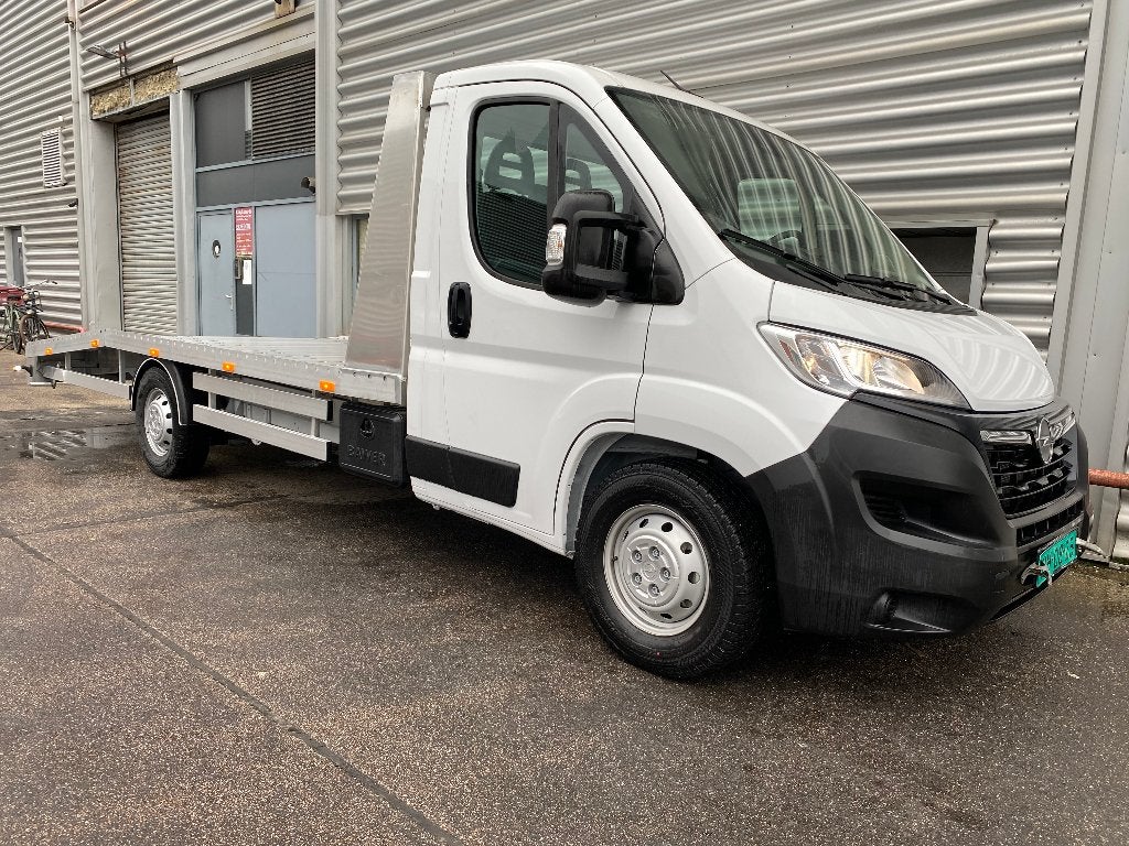Nouveau! Dépanneuse Opel Movano Complete en alu! Clima!, Autos, Camionnettes & Utilitaires, Achat, Euro 6, 3 places, USB
