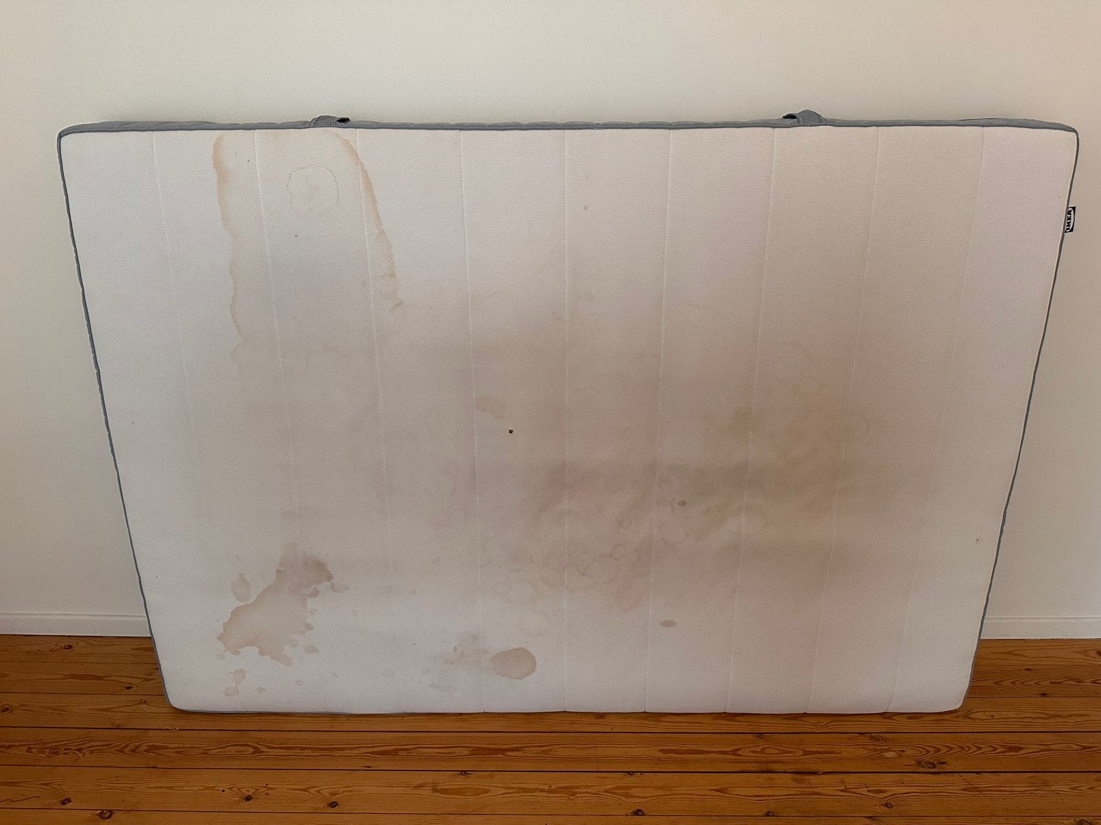 Matelas à donner, Ophalen, Zo goed als nieuw