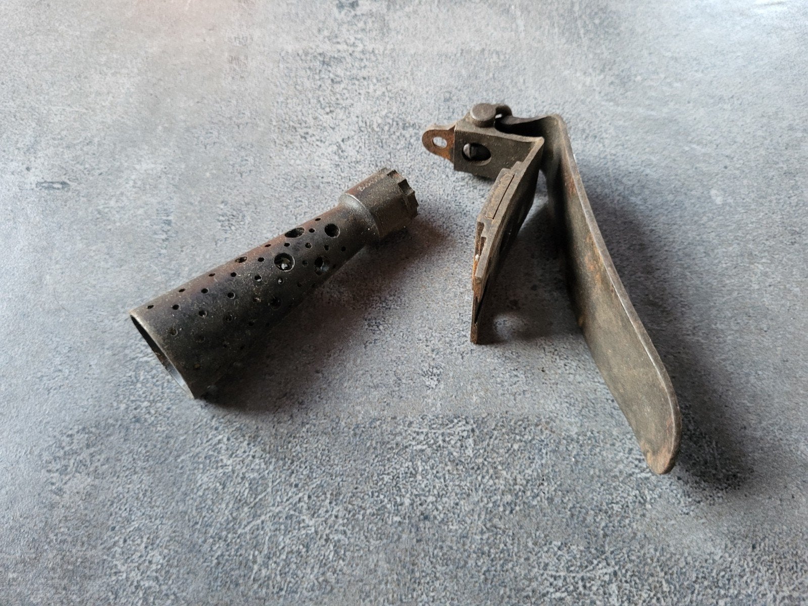 Lot accessoires 24/29, France 2WW, Collections, Envoi