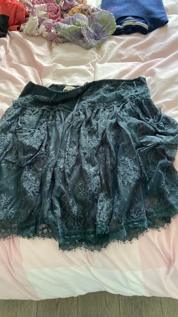 Petrolblauw kanten rokje essentiel 38, Kleding | Dames, Ophalen of Verzenden, Zo goed als nieuw, Maat 38/40 (M)