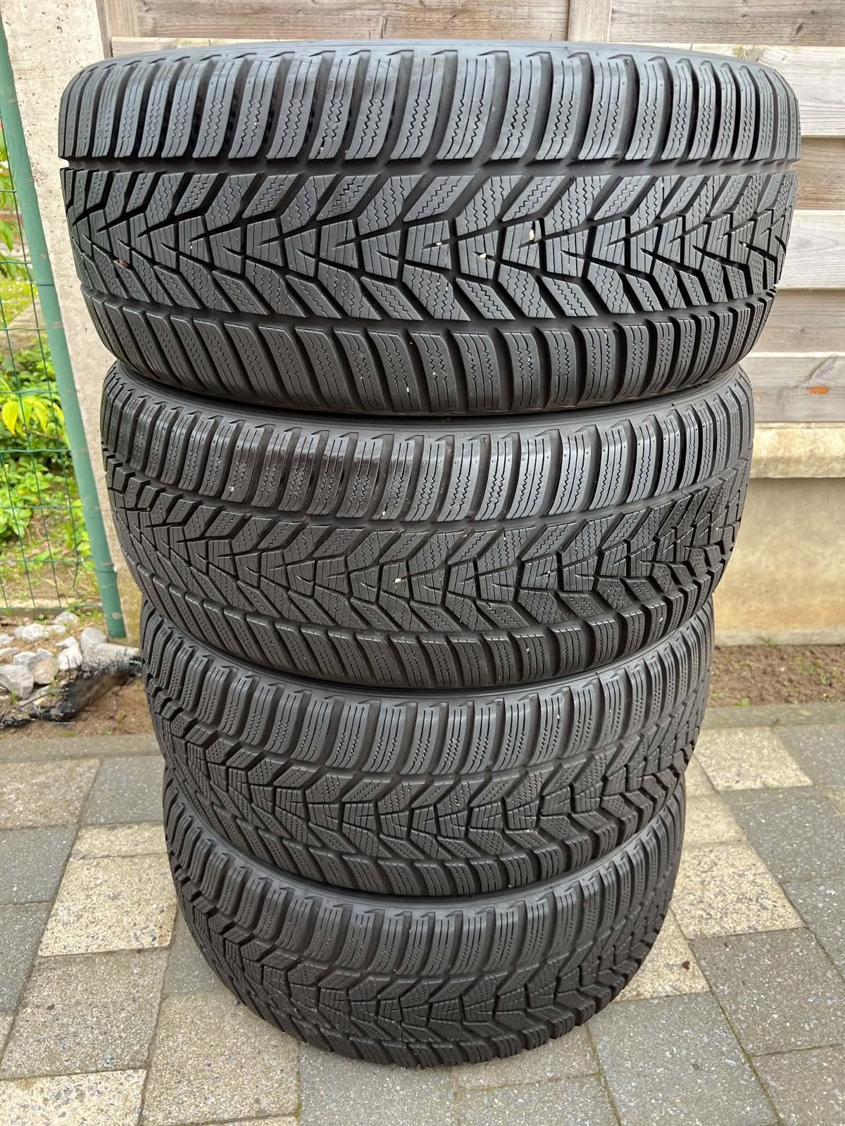 PNEUS D'HIVER HANKOOK 215/40/R18 RAREMENT UTILISÉS, Véhicule de tourisme, Enlèvement, Utilisé, Pneus hiver