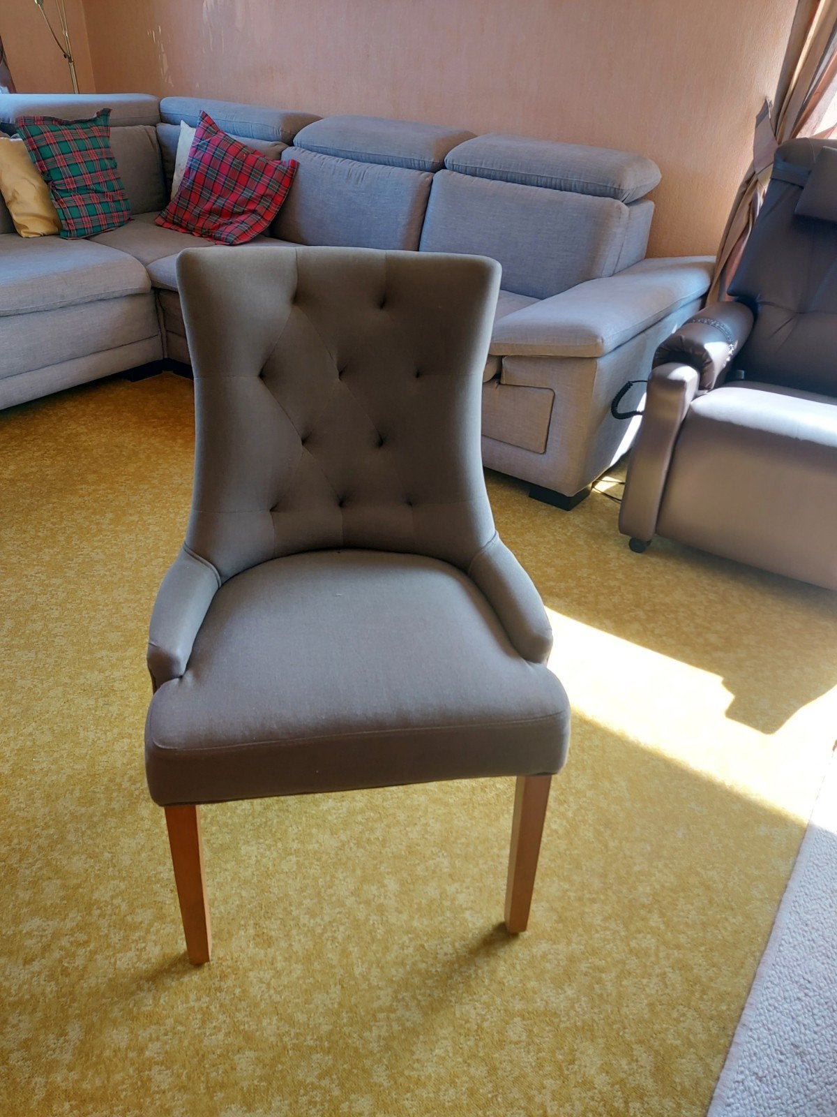 6stoelen bruine stof lichtbruin houten poten, Ophalen, Gebruikt, Bruin, Stof