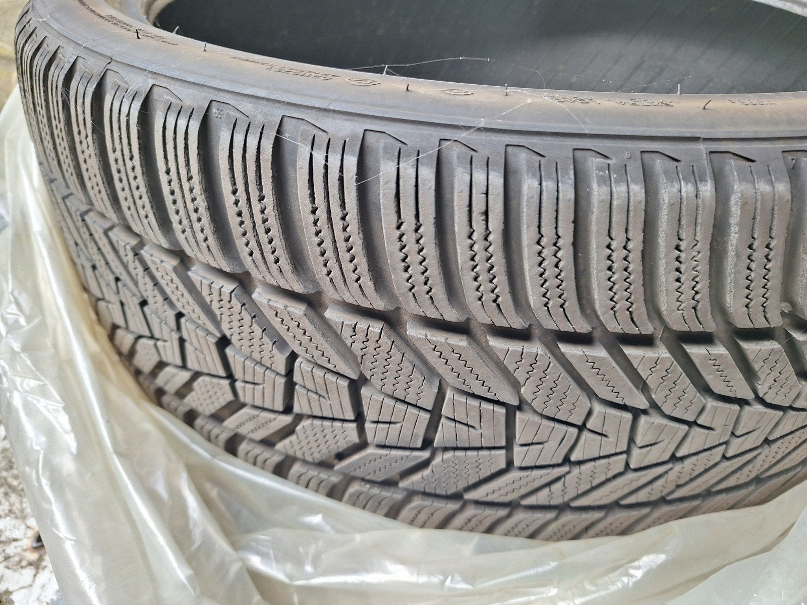 4 PNEUS HIVER  WINTERBAND HANKOOK  PARFAIT ETAT, Enlèvement, Pneus hiver, Pneu(s)