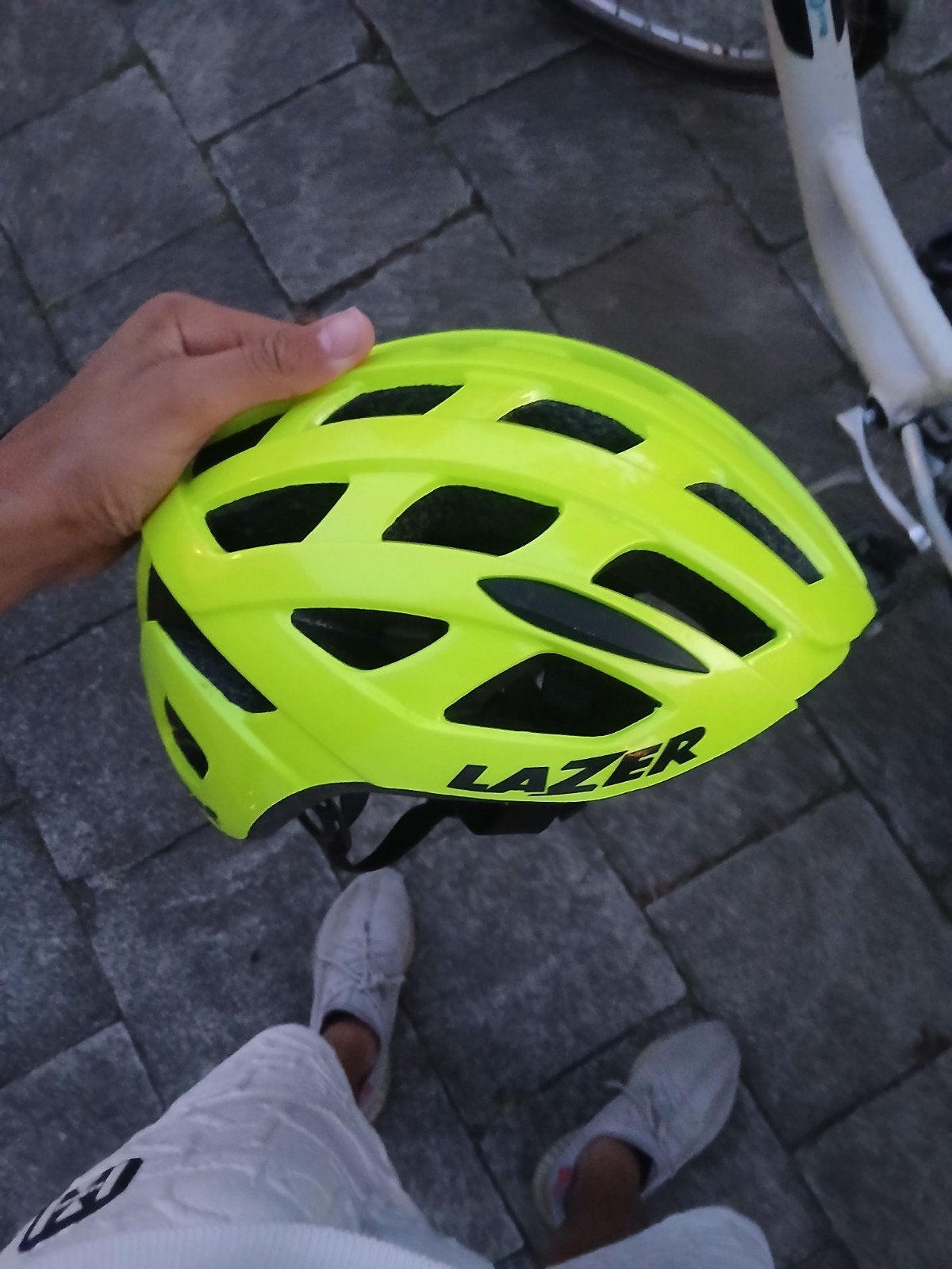 un casque de vélo Lazer, Vélos & Vélomoteurs, Enlèvement ou Envoi, Comme neuf
