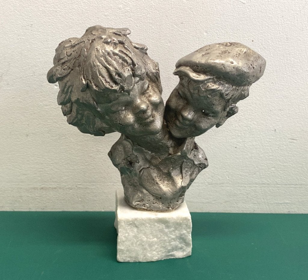 Ernest Patris - tinnen buste van verliefd koppeltje, Zilver, Groep mensen, Minder dan 20 cm, Art deco