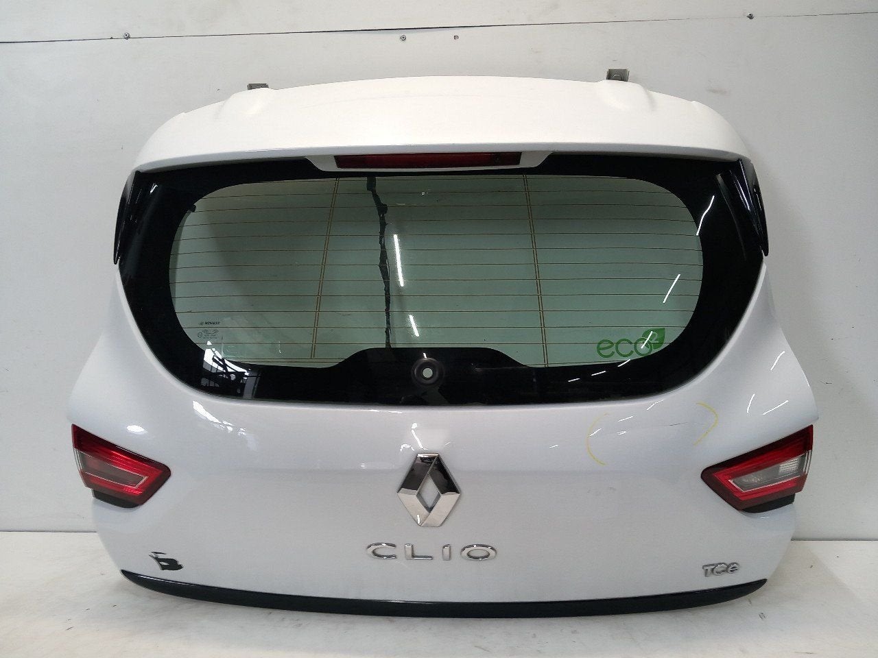 Achterklep Renault Clio, Onderdelen@venauto.nl, Van der Ven Autorecycling B.V., Arrière, Ettenseweg 76, 4706 PB Roosendaal, The Netherlands