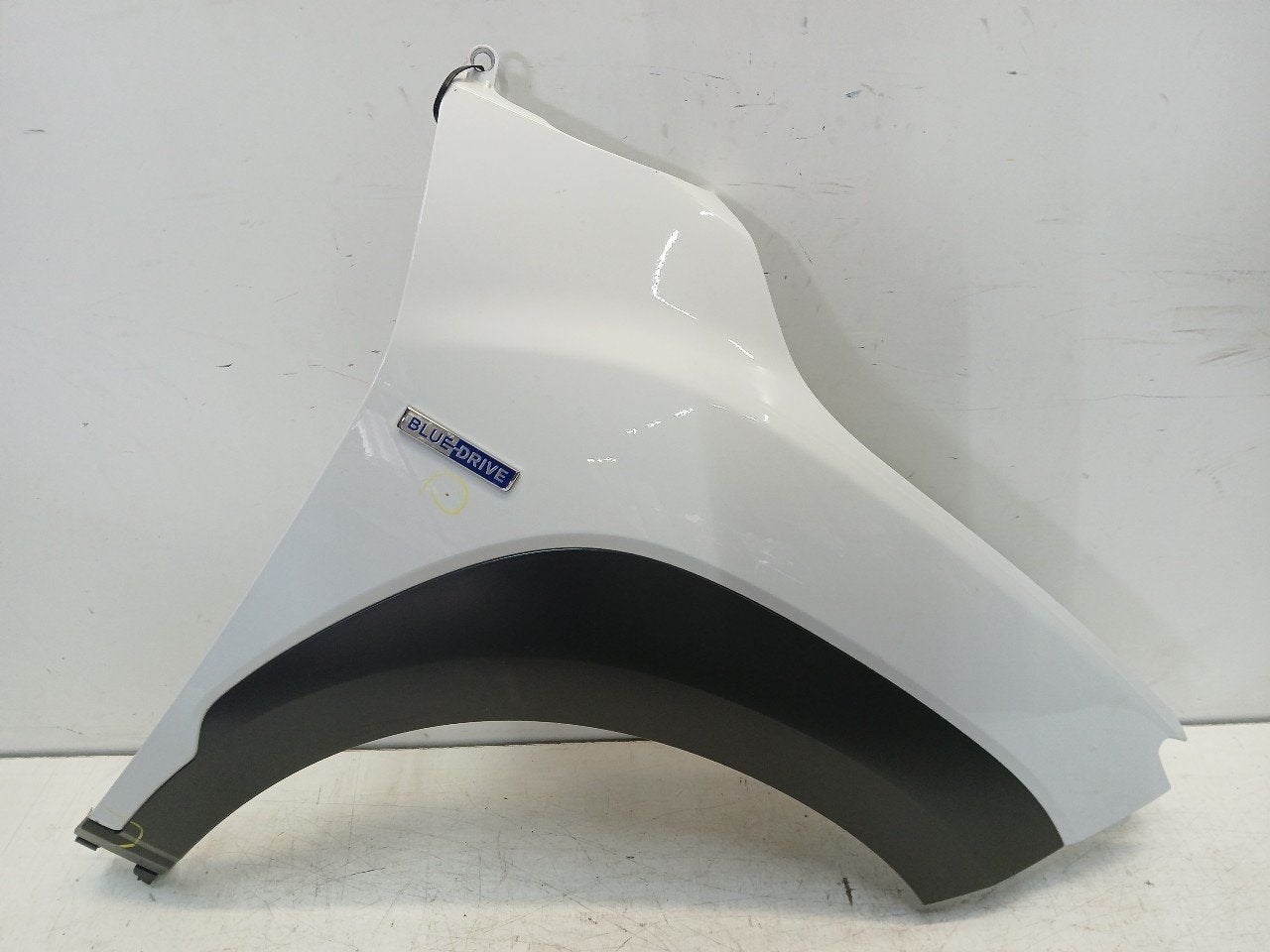 Spatbord rechts voor Hyundai Kona, Onderdelen@venauto.nl, Van der Ven Autorecycling B.V., Ettenseweg 76, 4706 PB Roosendaal, The Netherlands