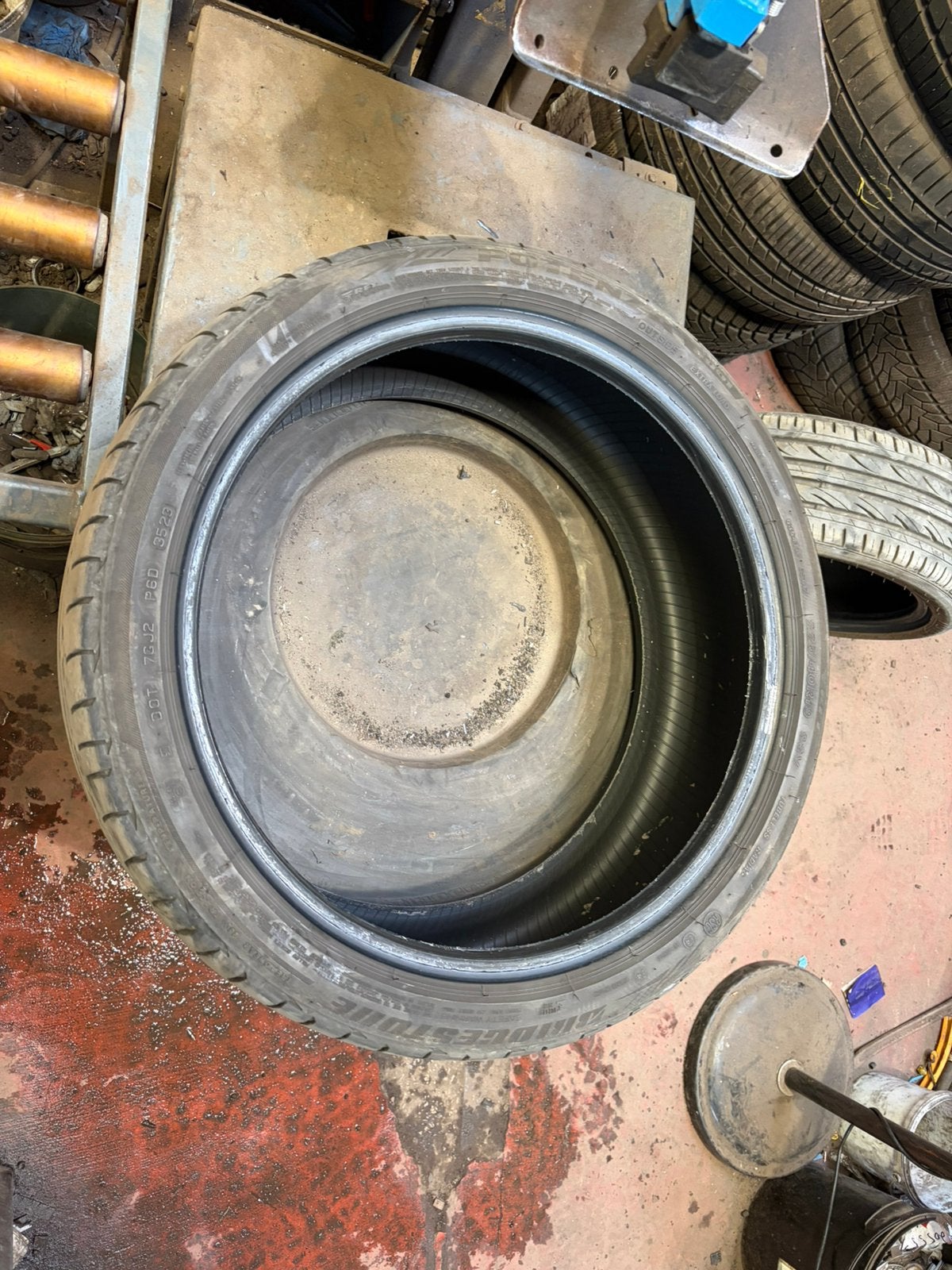 Pneus Bridgestone 225/40 R19 xl, Ophalen of Verzenden, Zo goed als nieuw