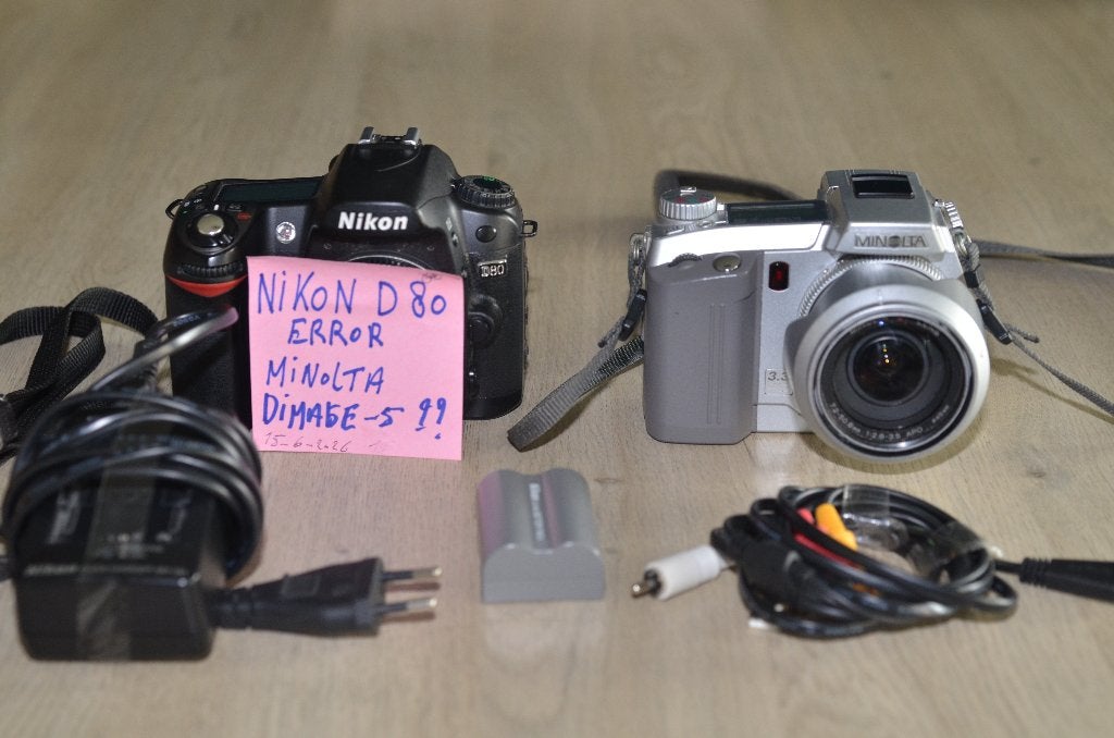 nikon d80 met error (en gratis minolta erbij), Audio, Tv en Foto, Fotocamera's Digitaal, Ophalen of Verzenden, Niet werkend, Spiegelreflex
