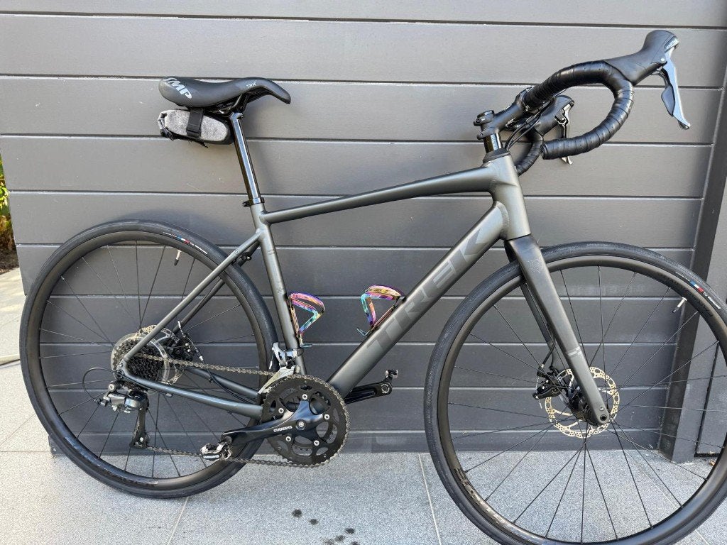Racefiets Dames Trek Domane Al 2 Gen 4 - 1 jaar oud, Fietsen en Brommers, 28 inch, 53 tot 56 cm, 10 tot 15 versnellingen, Zo goed als nieuw