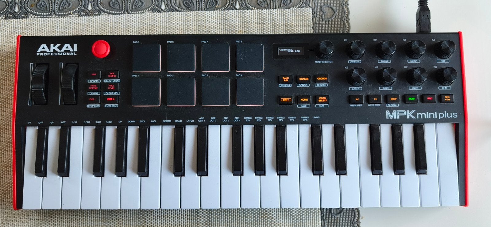 Akai MPK mini Plus, Enlèvement