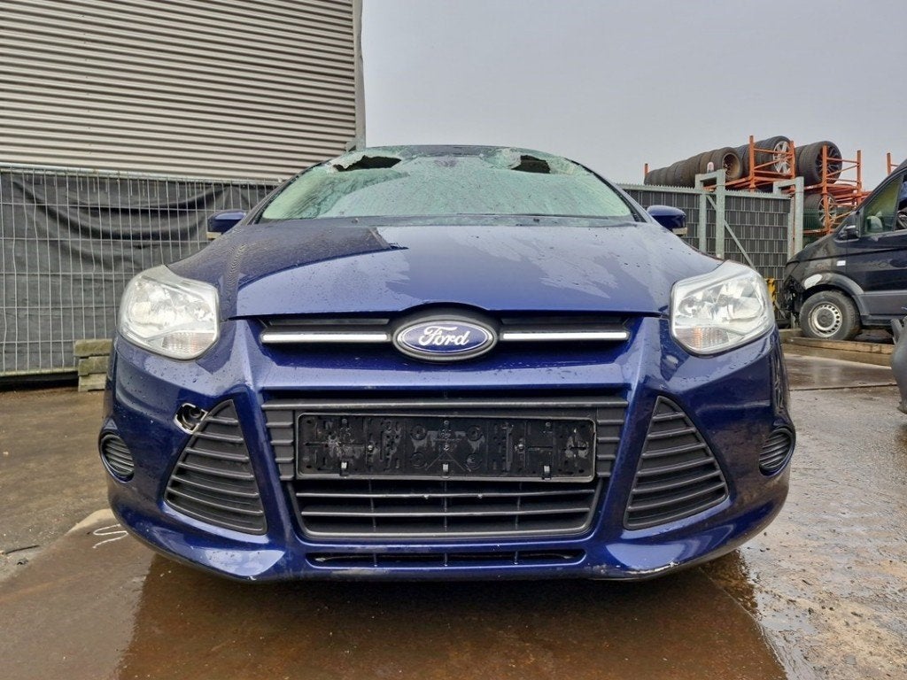 BUMPER VOOR Ford Focus 3 Wagon (01-2010/02-2020), Auto-onderdelen, Gebruikt, Voor, Bumper, Henry-Ford-Straße  1
50735  Köln, DE