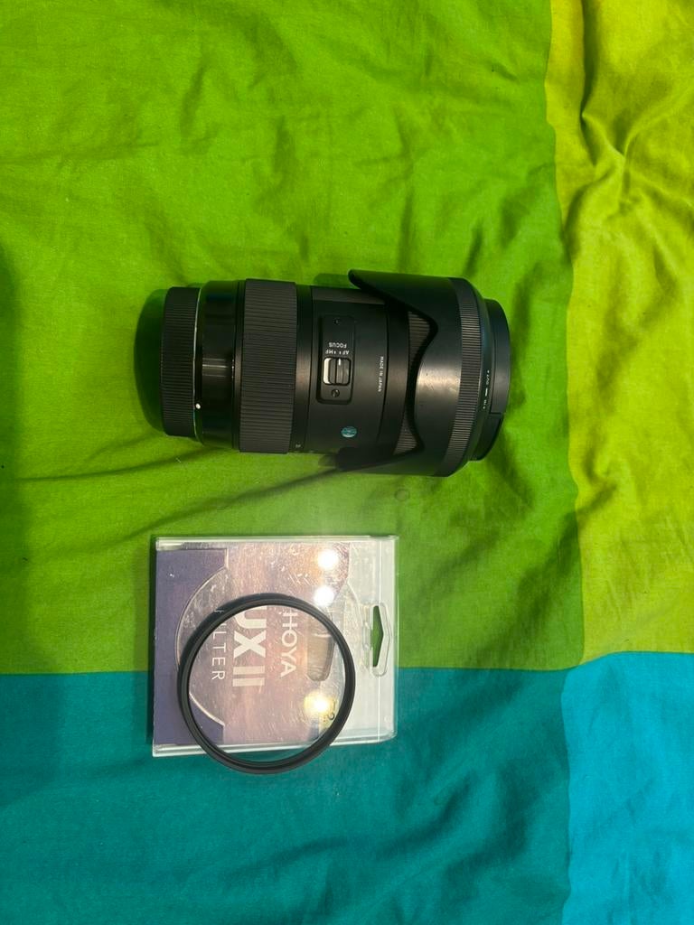 SIGMA 18-35mm F1.8 Lens EF mount + accesoires, Audio, Tv en Foto, Ophalen, Zo goed als nieuw