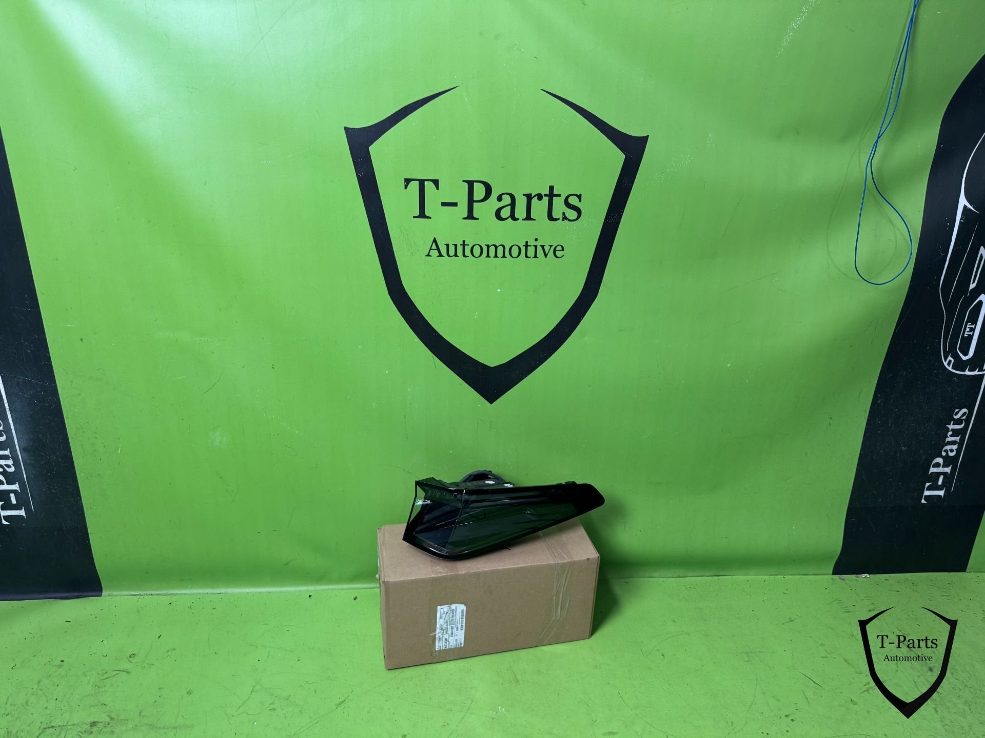 Feu arri re droit Peugeot 3008 5008 9842102380, Taurusavenue 1
2132 LS  Hoofddorp, NL, Contact.group@renault.com, Stellantis N.V.