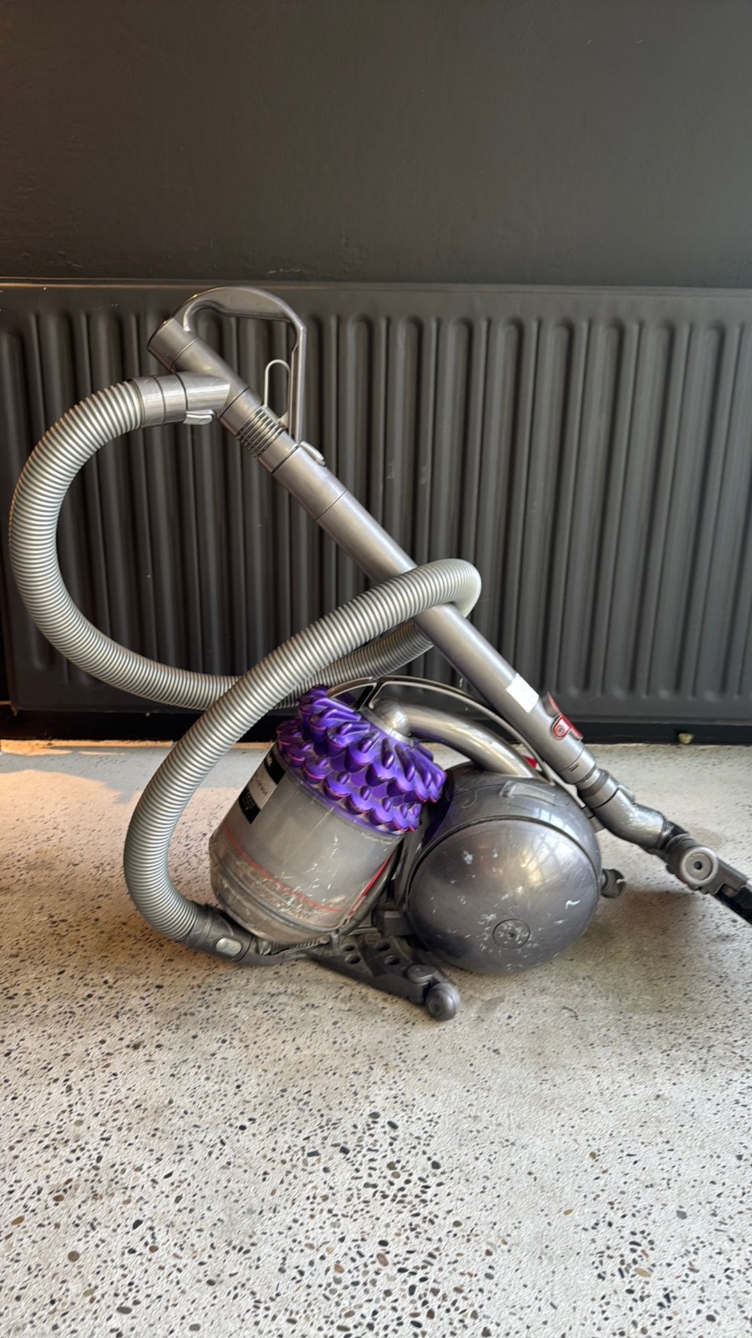 Dyson stofzuiger. Werkt, of onderdelen!, Ophalen, Gebruikt, Dyson
