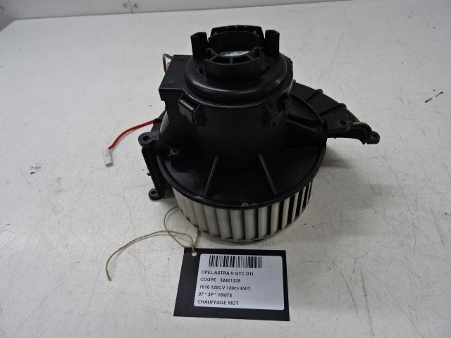 RADIATEUR MOTEUR Opel Astra H GTC (L08) (52421335), Utilisé, Opel