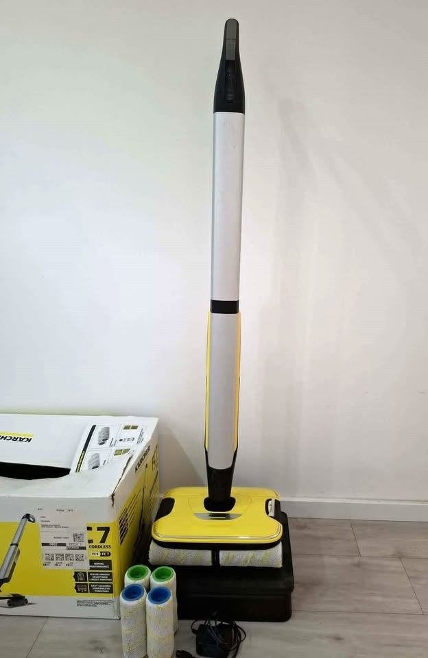 Vends ou Echange aspirateur laveur état comme neuf, Kärcher, Aspirateur balai, Comme neuf, Enlèvement