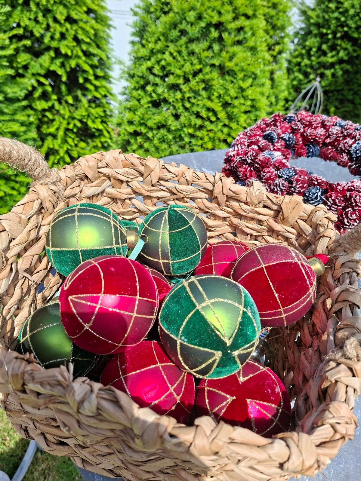 Prachtige kerstballen fluweel 4 euro stuk, Diversen, Kerst, Ophalen of Verzenden