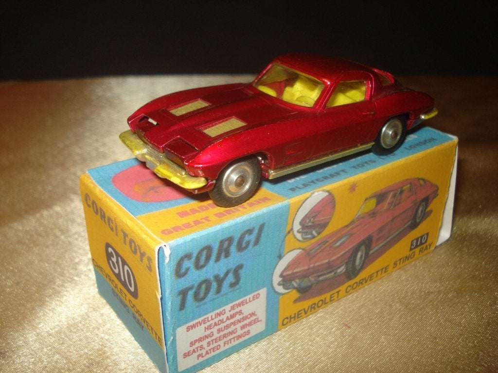 Corgi Toys Ancienne Chevrolet Corvette Sting Ray avec Boîte, Enlèvement ou Envoi, Comme neuf, Voiture, Corgi