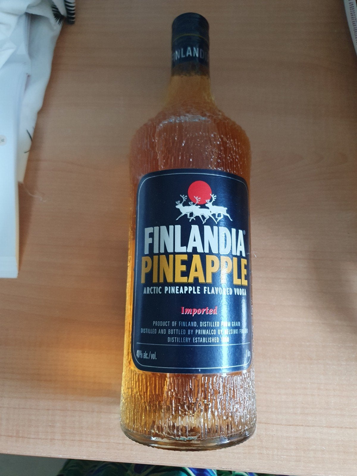 Finlandua pineapple vodka - old spirit '80s, Enlèvement