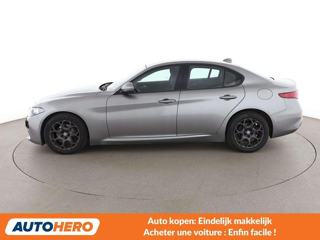 Alfa Romeo Giulia 2.2 JTDM Basis, 100 kW, Argent ou Gris, Achat, 4 portes