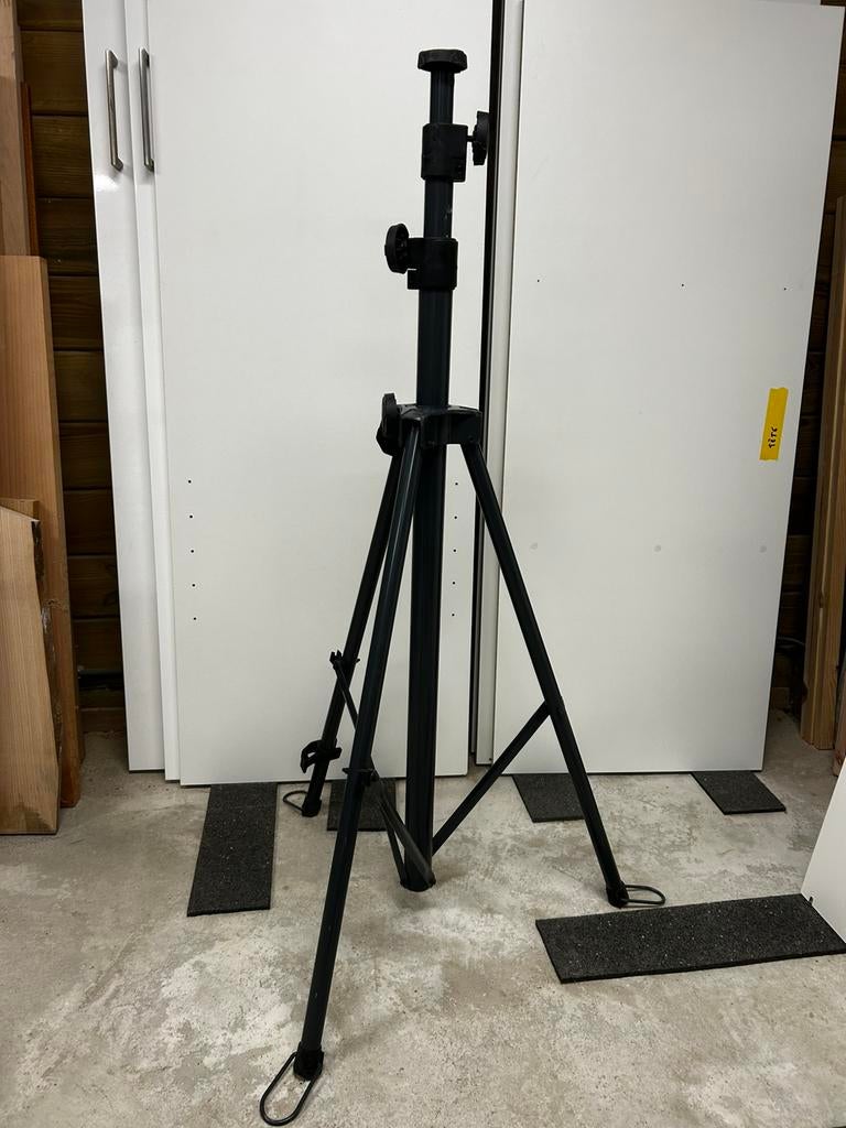 Trépied Scangrip 3m – support projecteur chantier, Enlèvement, Utilisé