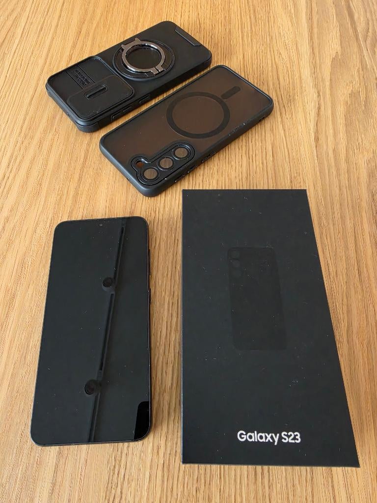 Samsung Galaxy S23 128GB (2 jaar gebruik) + 2 hoesjes, Telecommunicatie, Mobiele telefoons | Samsung, 128 GB, Ophalen of Verzenden