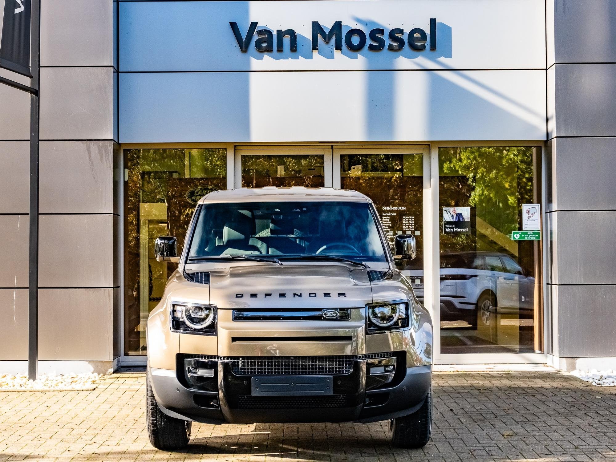 Land Rover Defender 90 D200 S AWD Auto. 27MY (automatique), Autos, Achat, 2997 cm³, Entreprise, 200 ch