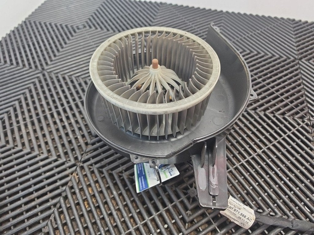 VENTILATEUR RADIATEUR MOTEUR Polo V (6R) (|6R1819015A|), Volkswagen, Volkswagen AG, Utilisé, Kundenbetreuung@volkswagen.de