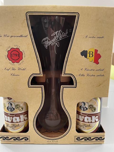 Set van 4 flesjes Kwak en glas in houten staander, Collections, Verres & Petits Verres, Neuf, Verre à bière, Enlèvement