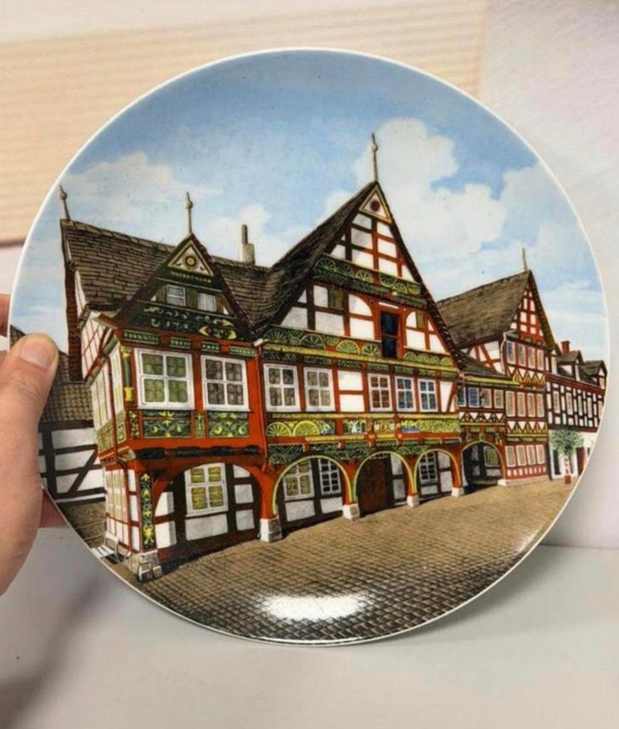 Assiette murale Fürstenberg - Rathaus Schwalenberg Allemagne, Antiquités & Art, Enlèvement ou Envoi
