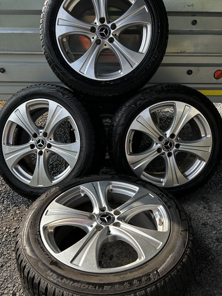 Jantes et pneus hiver Mercedes GLC, Autos : Pièces & Accessoires, Pneus hiver, Véhicule de tourisme, Enlèvement, Pneu(s)