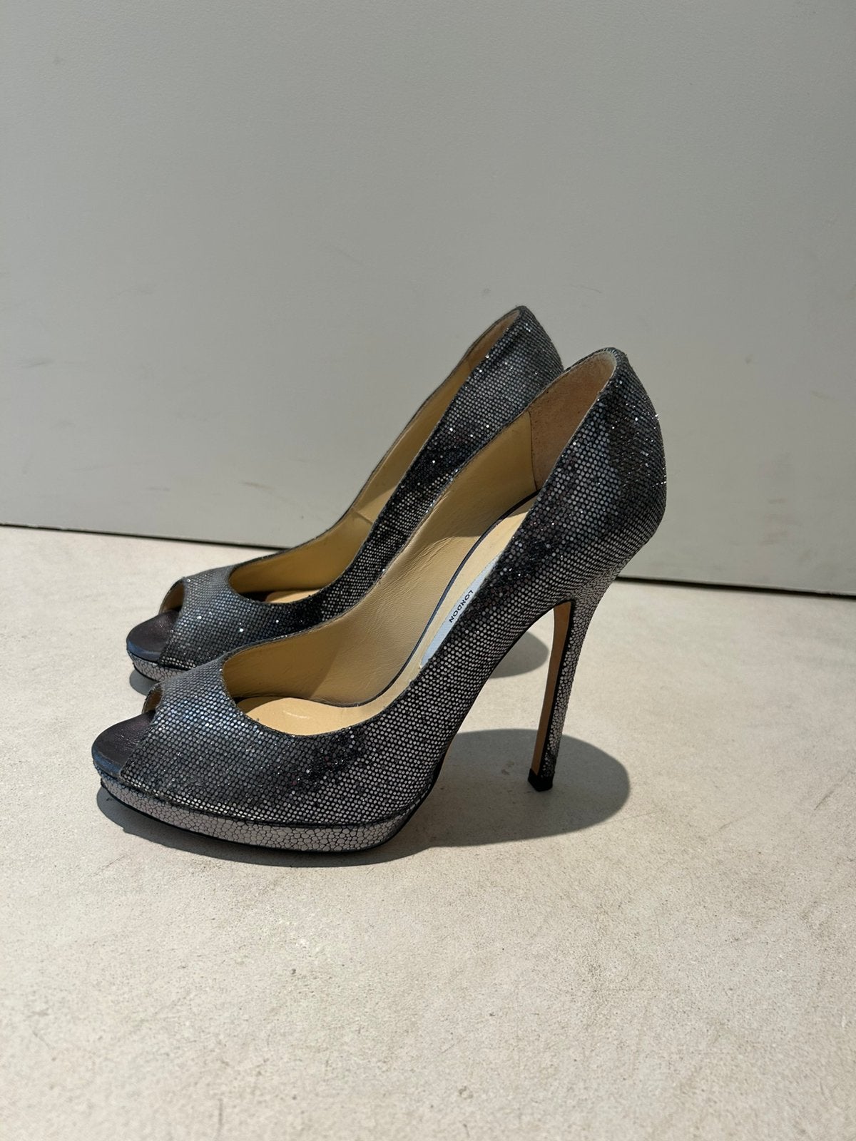 Peeptoe Jimmy Choo T.36 100€, Ophalen, Zo goed als nieuw