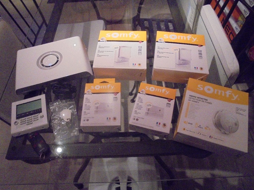 Système d' alarme SOMFY PROTEXIOM GSM, SIRENE EXTERIEUR, Doe-het-zelf en Bouw, Ophalen, Beweging, Detector, Sensor of Melder, Nieuw