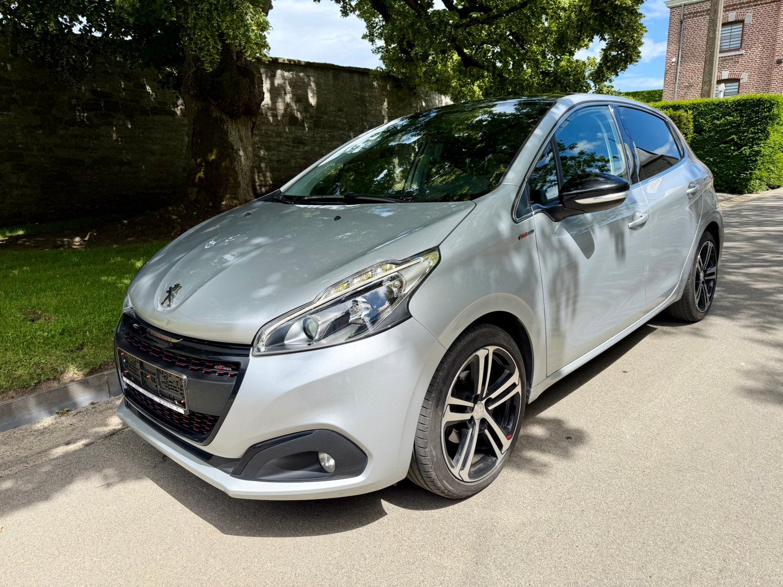 PEUGEOT 208 GT LINE 1.6HDI 120Cv 2018, Auto's, Peugeot, 4 cilinders, Leder, 99 g/km, 5 deurs
