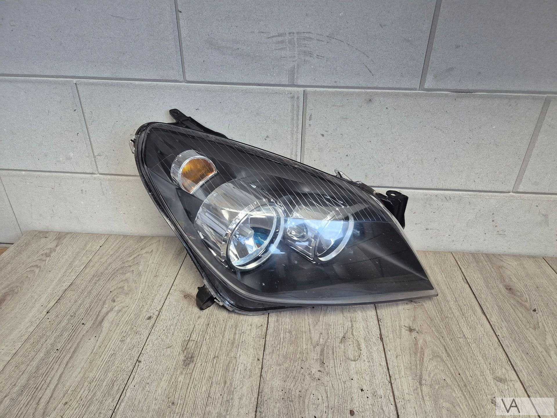 Koplamp rechts van Opel Astra H 2004 - 2008 halogeen €50, Gebruikt, -, -, Opel