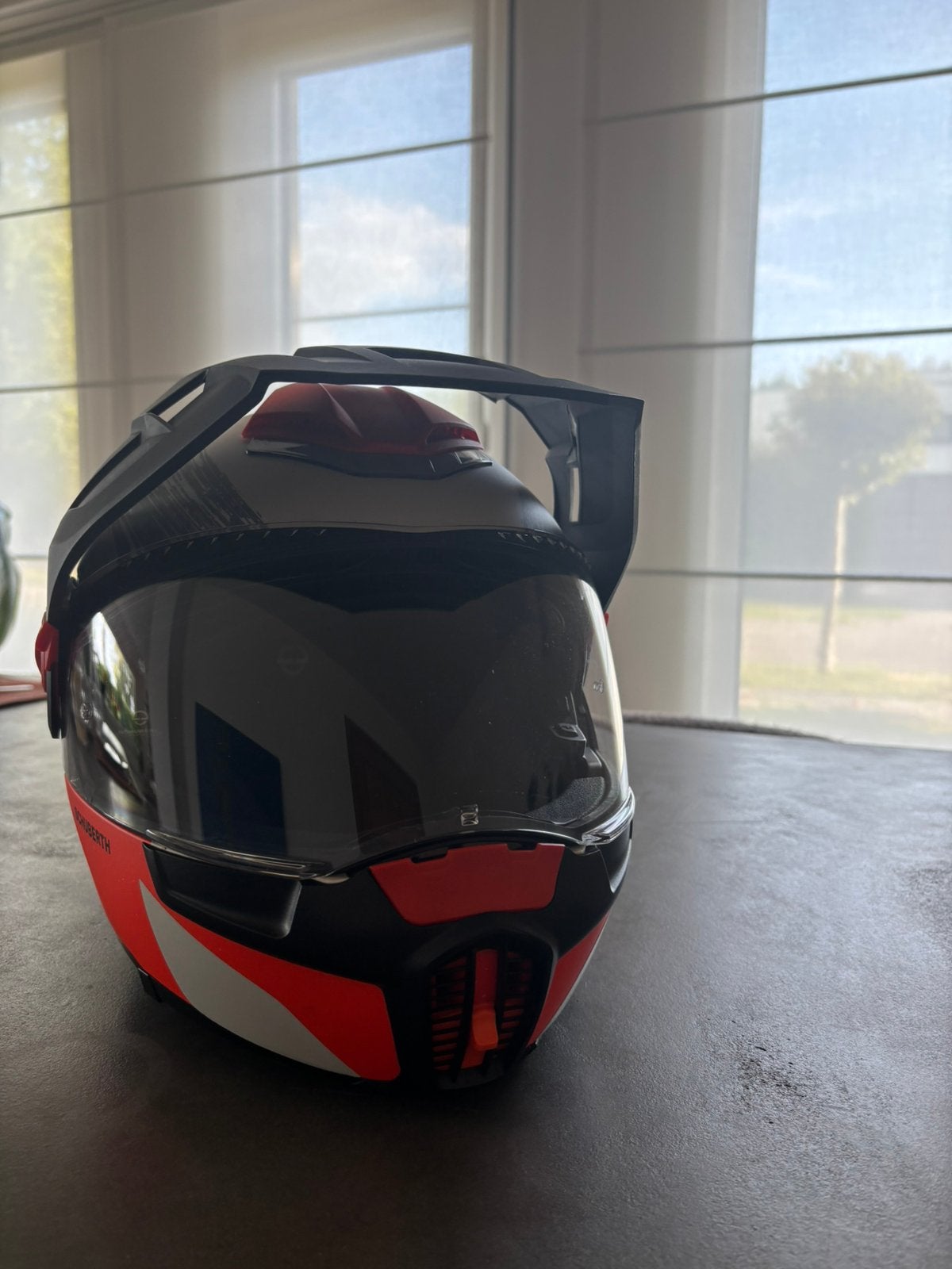 Schubert E1 gravity, Motos, Enlèvement, L