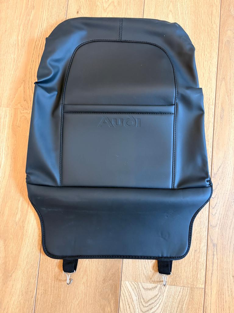 Audi Q4 - zetelhoes achterkant, Ophalen, Audi