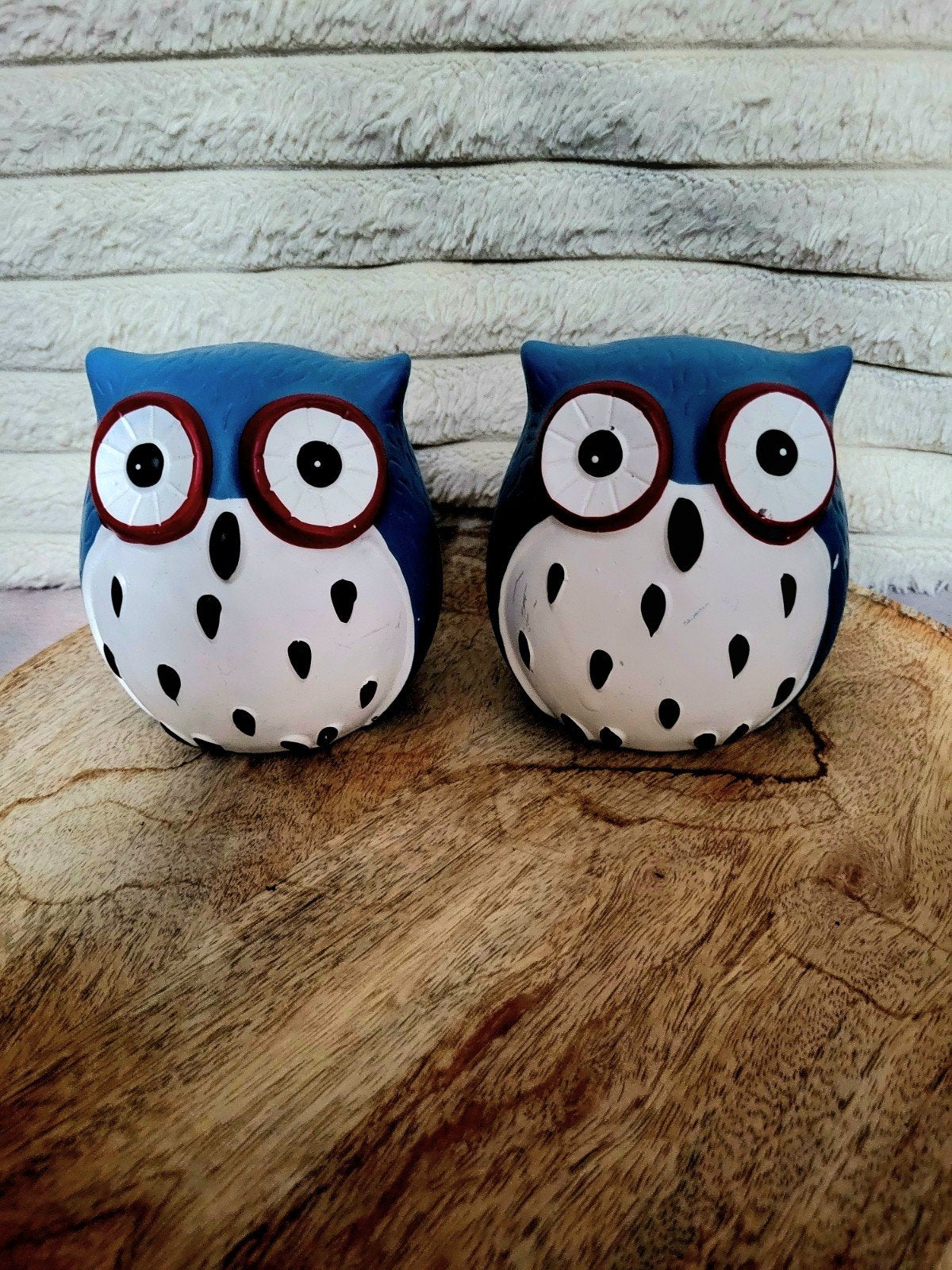 2 identieke uiltjes, Ophalen