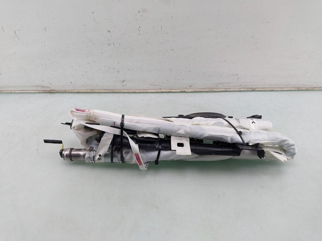 AIRBAG TOIT GAUCHE Toyota Aygo X (|621800H120|621800H121|), Kundenbetreuung@toyota.de, Toyota, Utilisé, Toyota-Allee 2
50858  Köln, DE