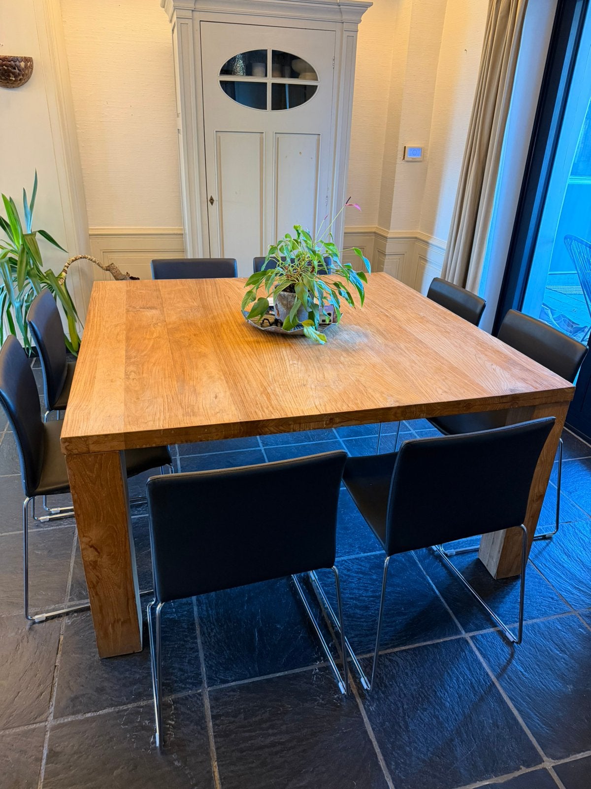 Houten tafel met 8 stoelen, 100 à 150 cm, Cinq personnes ou plus, Carré, 100 à 150 cm
