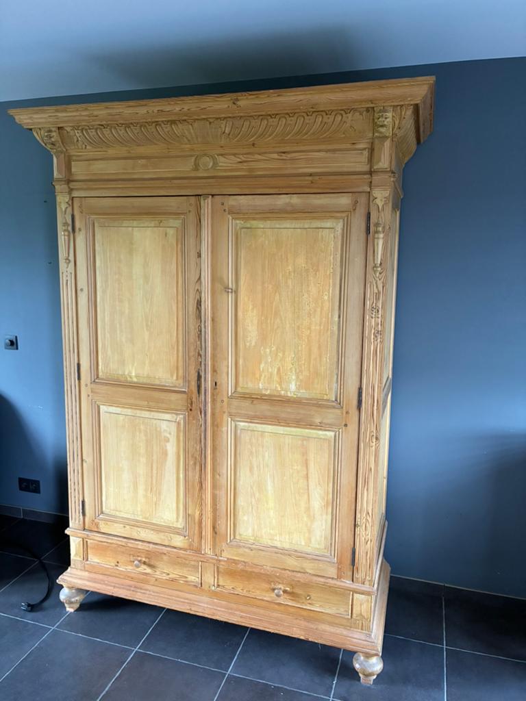 Grenen kast, Ophalen