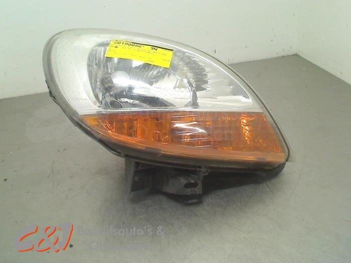 Phare droit d'un Renault Kangoo, Renault, -, 3 mois de garantie, Utilisé